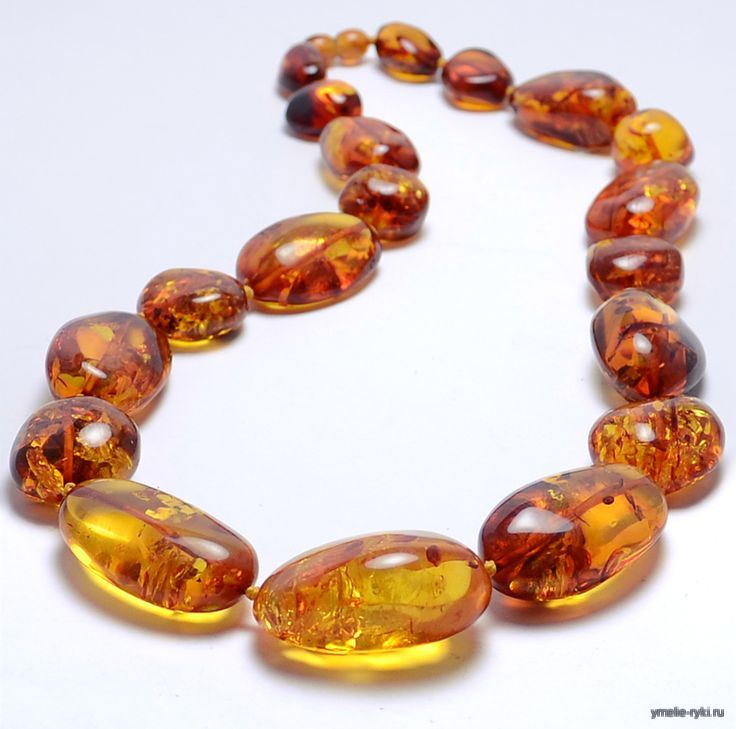 украшение из янтаря