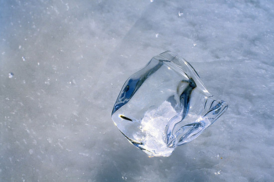 лёд в бокале на новый год