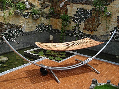 Дачный гамак с каркасом - практичный, но подороже