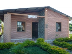 дом из пластиковых бутылок своими руками